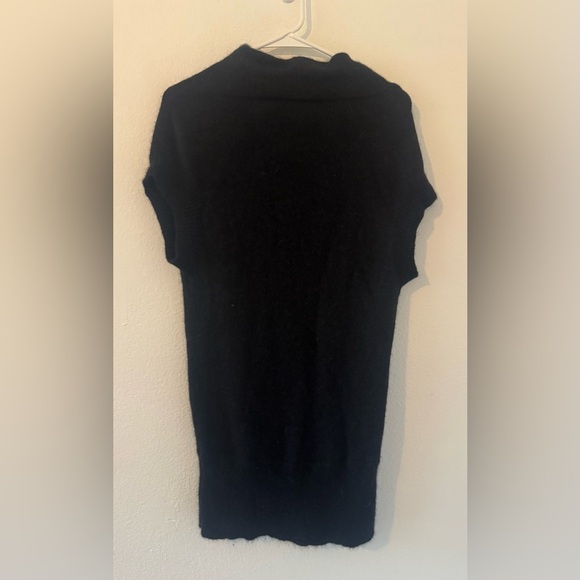 Vince Black Alpaca Wool Cashmere Blend Faux Wrap Sleeveless Sweater Top Small - Picture 3 of 9